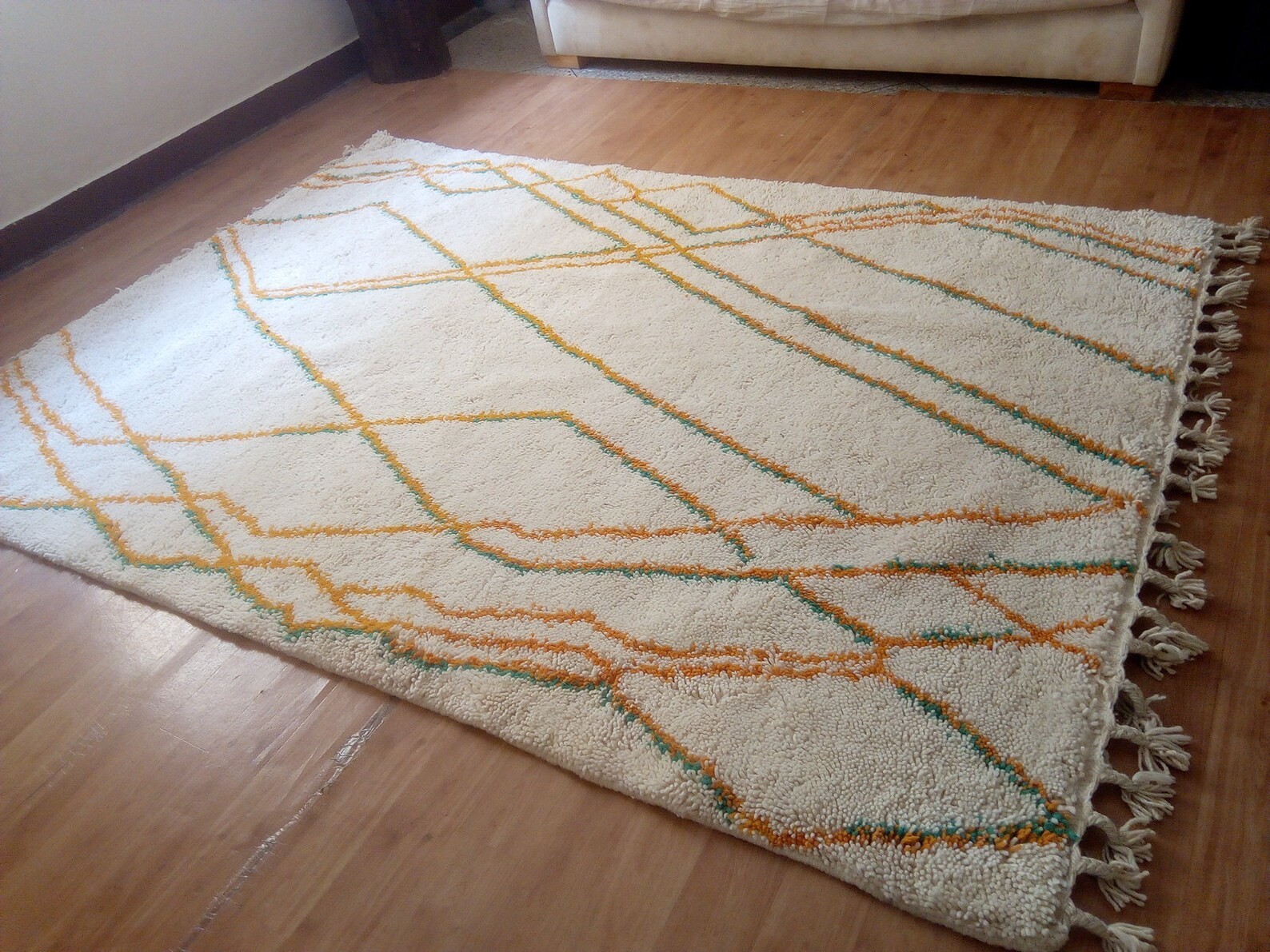 Beni Ourain Style – Orange & Light Green Wool Pattern – 238×169 CM | 7.8×5.5 ft