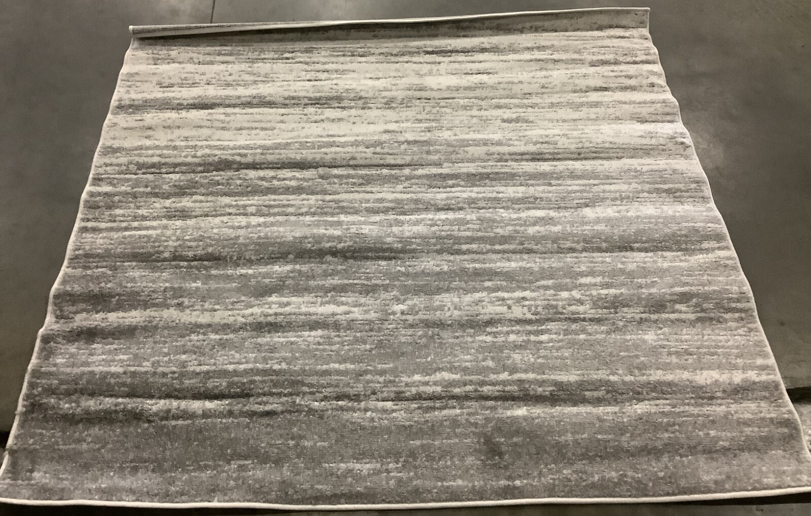 IVORY / SILVER 5′ X 5′ SQ Back Stain Rug, Reduced Price 1172666013 ADR113B-5SQ
