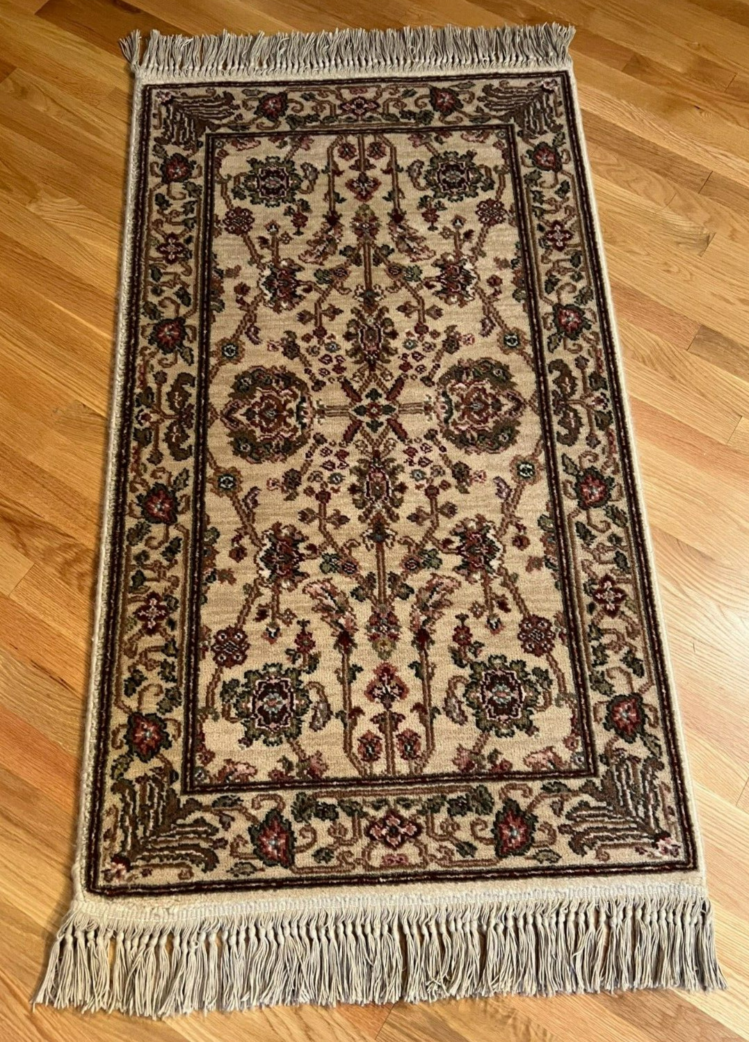 Karastan Wool Rug Style Agra ~ Pattern 700/704 2ft 6in X 4ft 3in