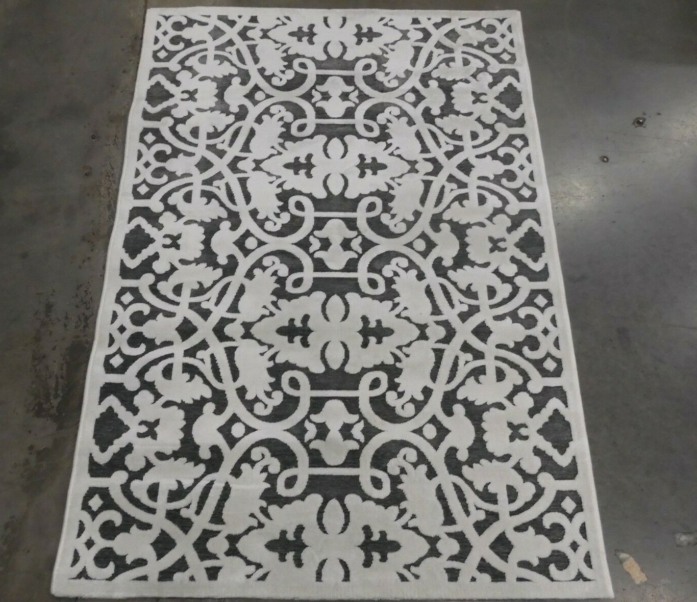 IVORY / GREY 3′-1″ X 4′-7″ Stained Rug, Reduced Price 1172613484 PARB636C-3