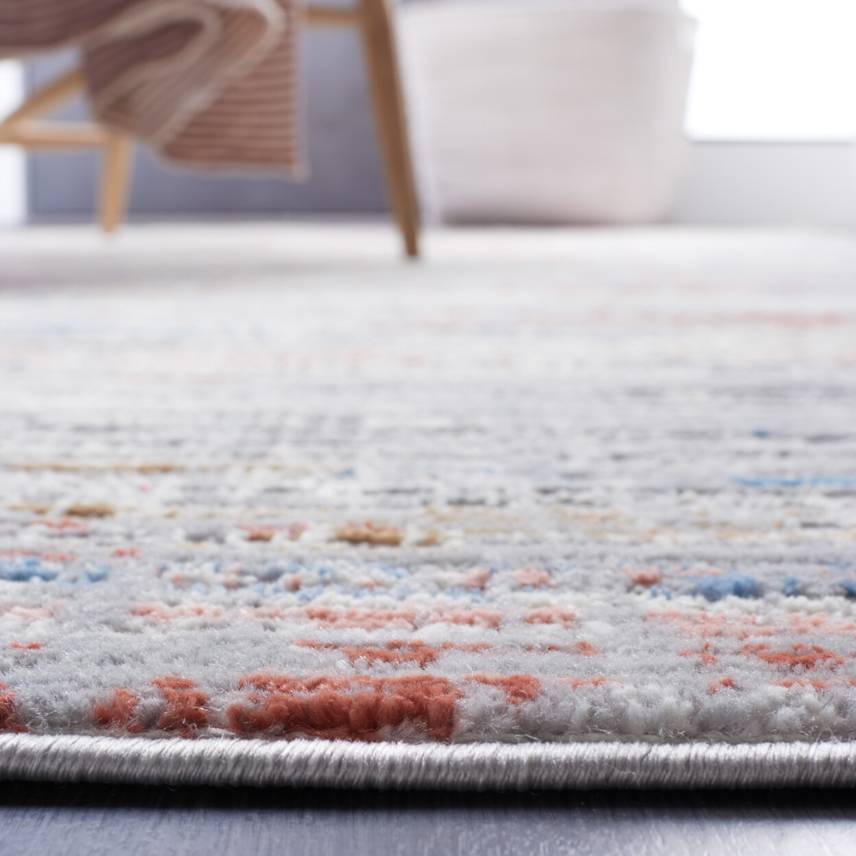 SAFAVIEH Shivan Collection SHV191P Light Grey / Rust Rug