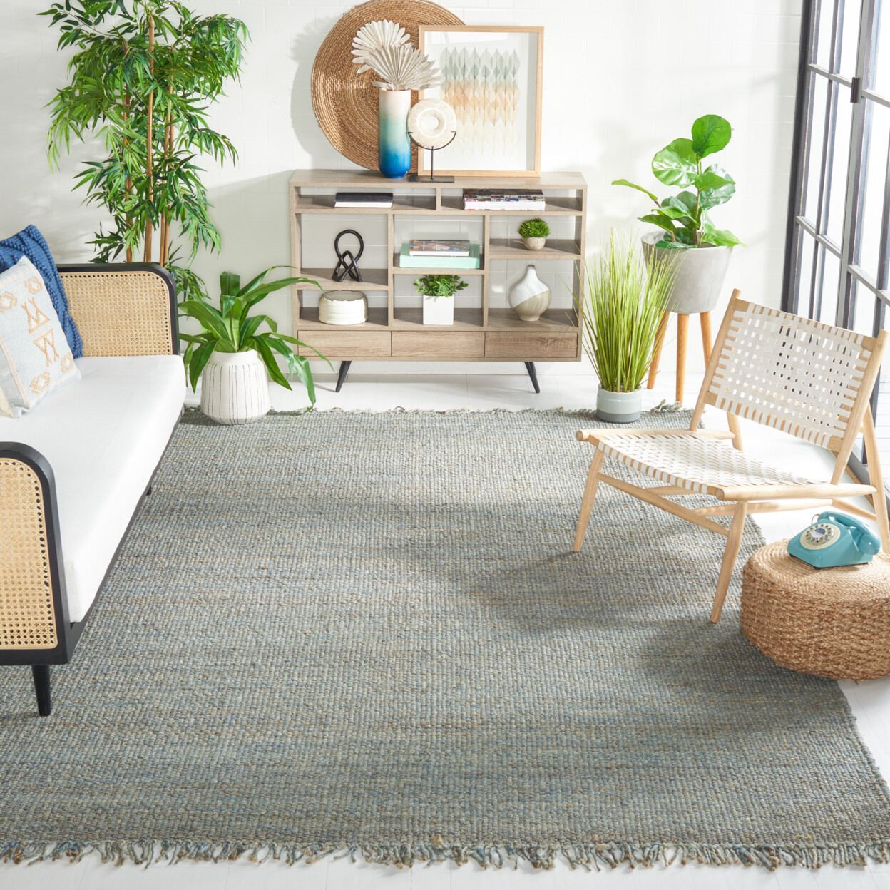 SAFAVIEH Natural Fiber NF368E Handwoven Blue Rug
