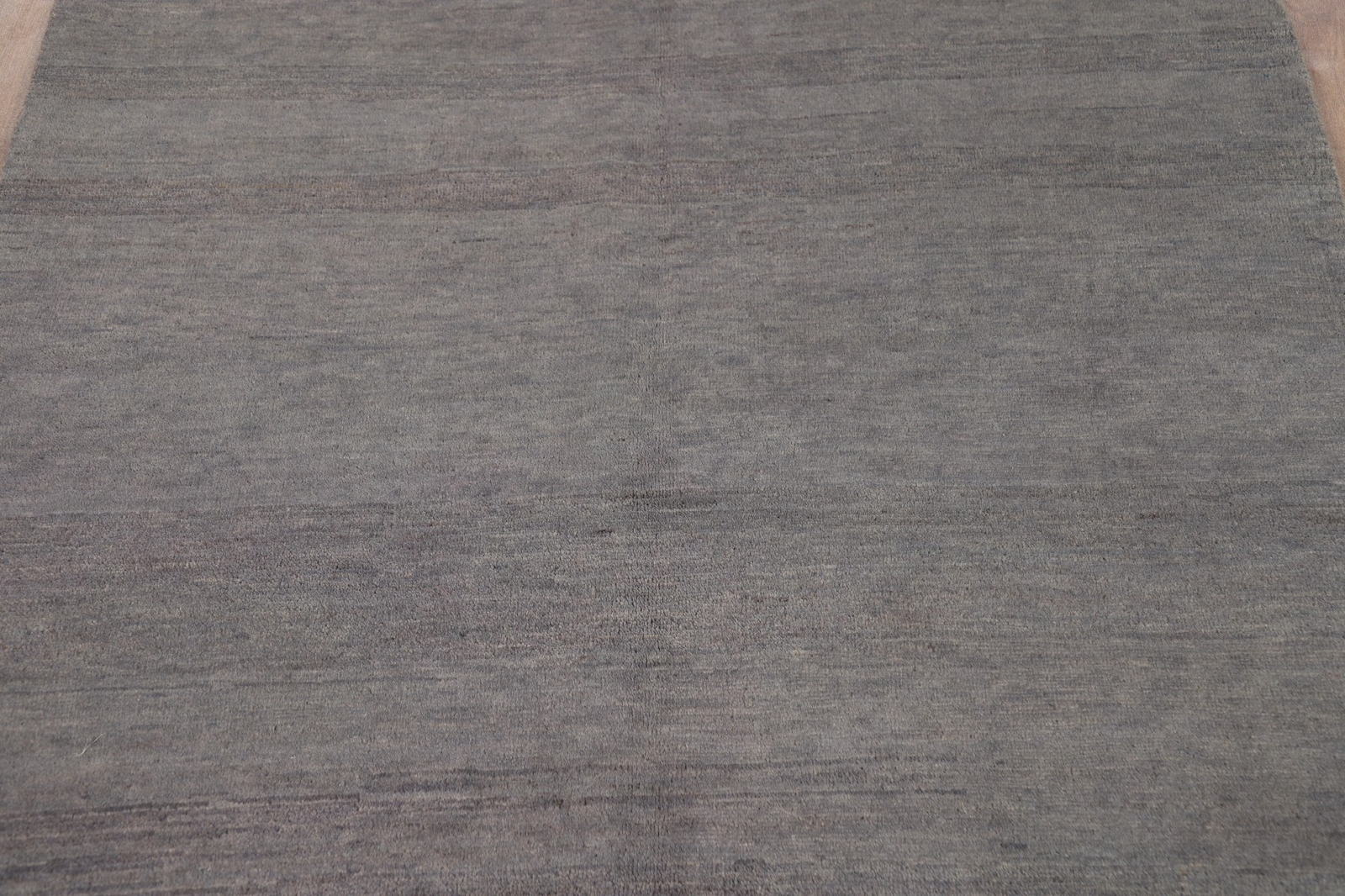 Versatile Gabbeh Solid Design Grey Wool Modern Foyer Rug Ideal for Any Room 5×7