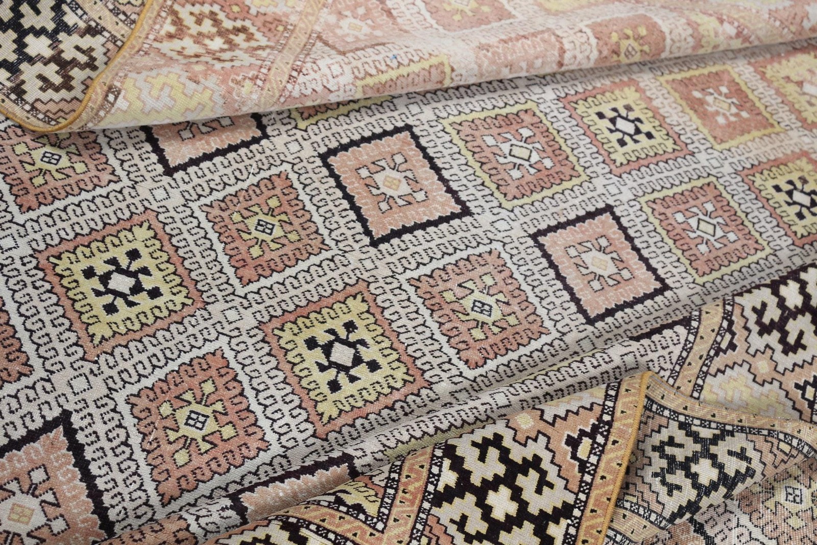 Turkish Vintage Rug 6,3×9 ft (193×273 cm), Brown Yellow Handmade Rug