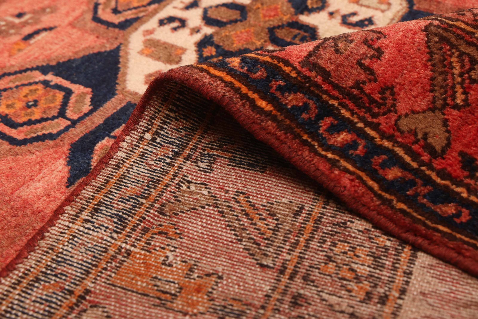 Vintage 4’4″ x 6’9″ Traditional Hand Knotted Vegetable Dye Wool Area Rug