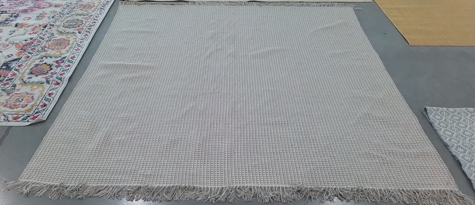 IVORY / GREY 8′-0″ x 8′-0″ Back Stain Rug, Reduced Price 1172773977 MTK340A-8SQ