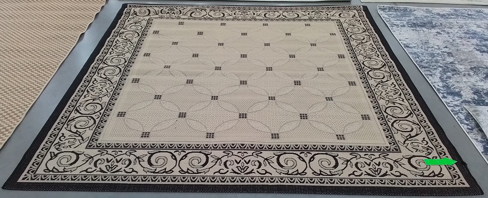 SAND BLACK 7′-10″ x 7′-10″ Damaged Rug, Reduced Price 1172770221 CY1502-3901-8SQ