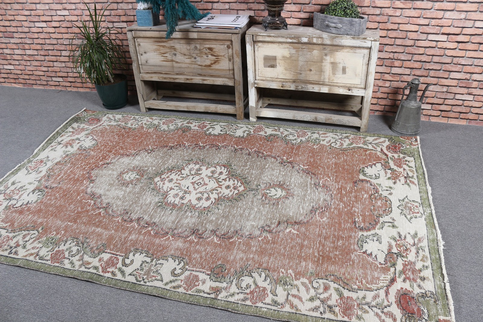 Turkish Vintage Rug 4,9×7,8 ft, Brown Area Floral Wool Rug
