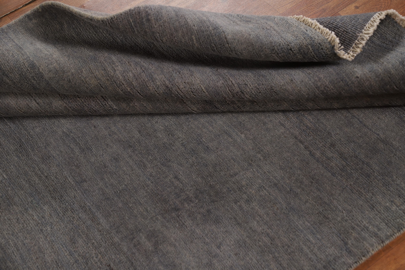 Versatile Gabbeh Solid Design Grey Wool Modern Foyer Rug Ideal for Any Room 5×7