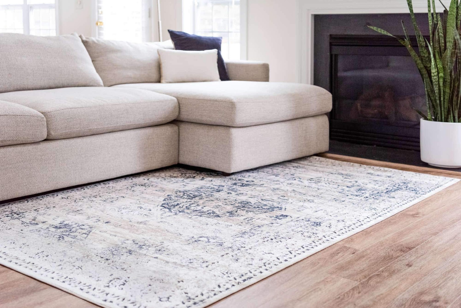 Unique Loom Chateau Collection Area Rug – 8 X 10 Rectangle Dark Blue/ Beige