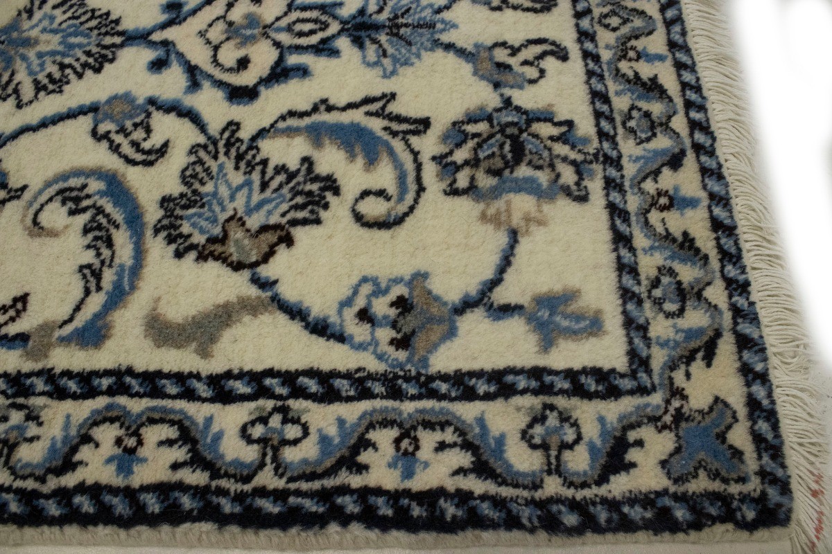 Handmade 2’3X4’7 Nain Oriental Rug Small Plush Carpet Classic Floral Design