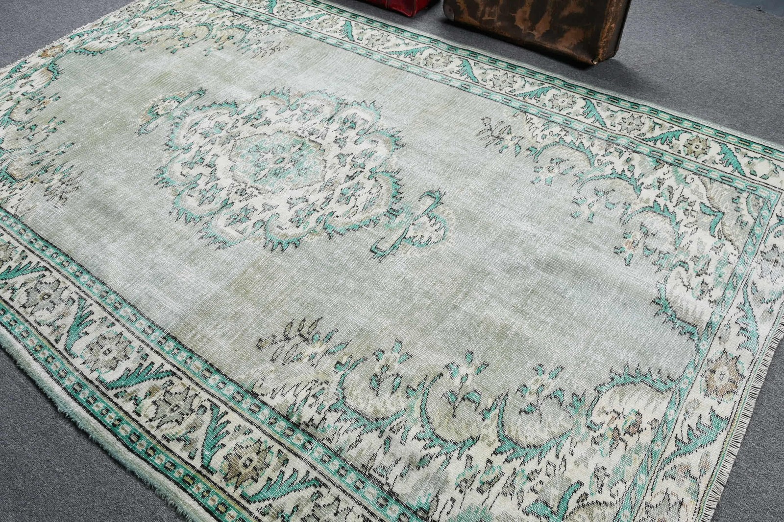Vintage Turkish Large Rug 6,1×9,2 ft (186×281 cm), Green Animal Print Rug