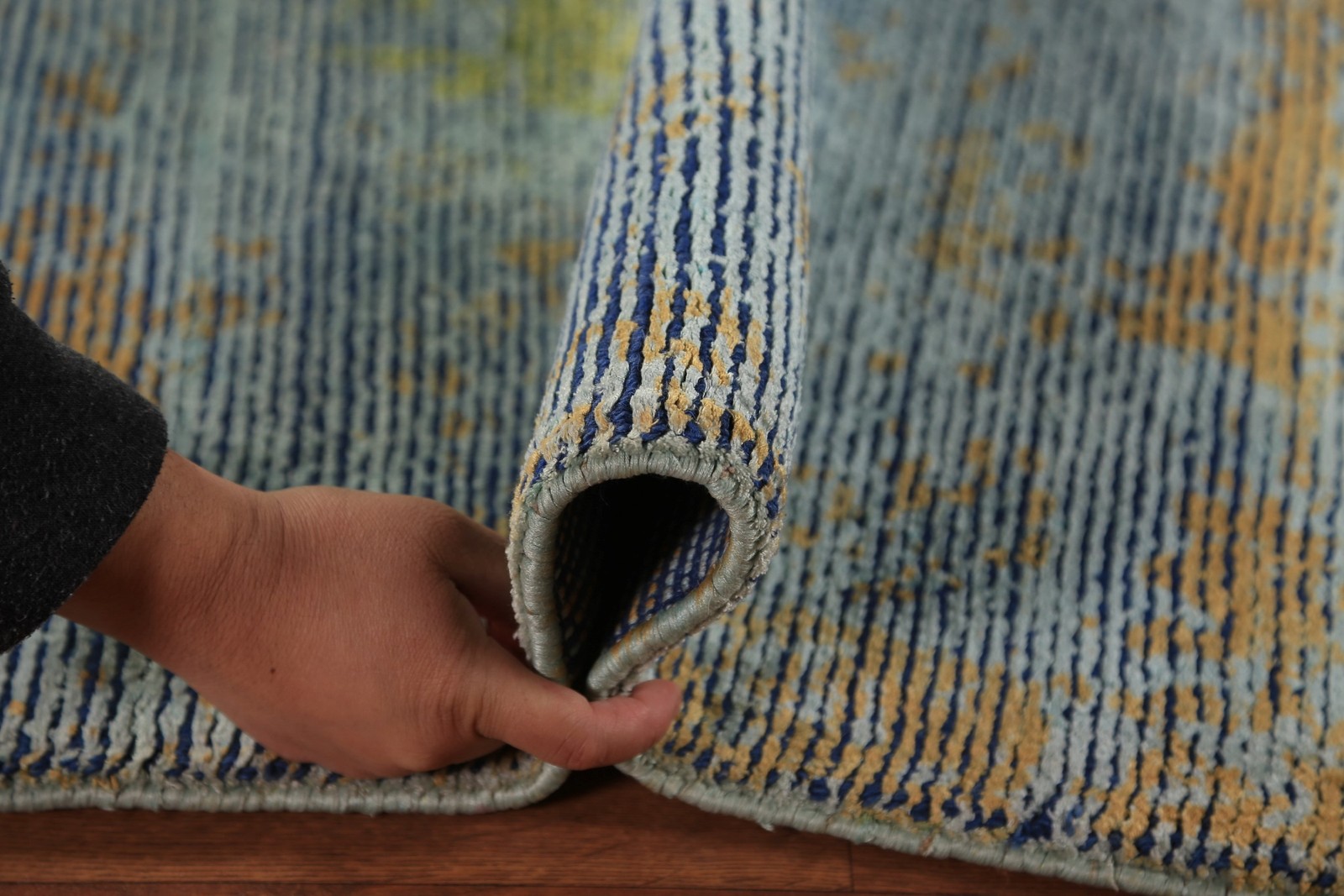 Contemporary Abstract Area Rug 5×7 Hand-knotted Wool Modern Style for Any Room
