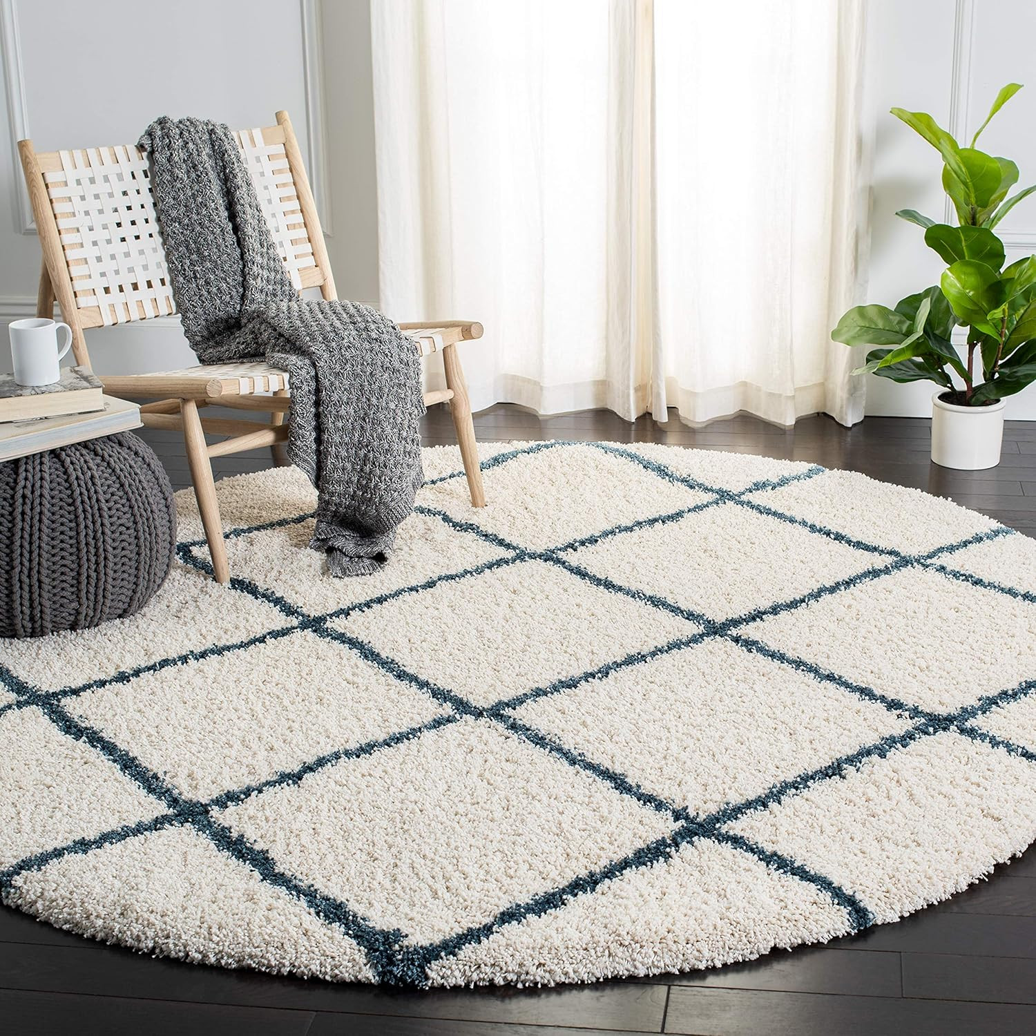 SAFAVIEH Hudson Shag round Rug 3′, Plush Trellis Ivory & Steel Blue SGH281T