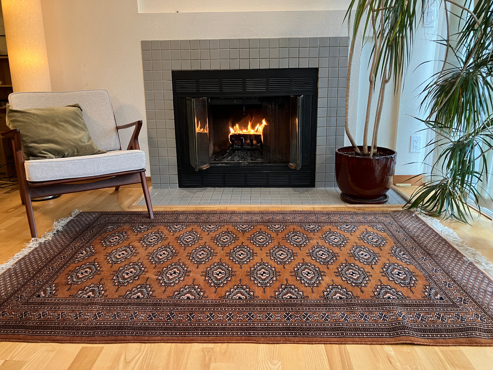 Handmade Oriental Rug 4 x 7 in Very Good Condition