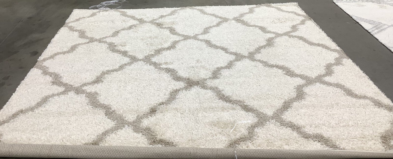 IVORY / BEIGE 8′-0″ x 8′-0″ Stained Rug, Reduced Price 1172680633 SGD257B-8SQ