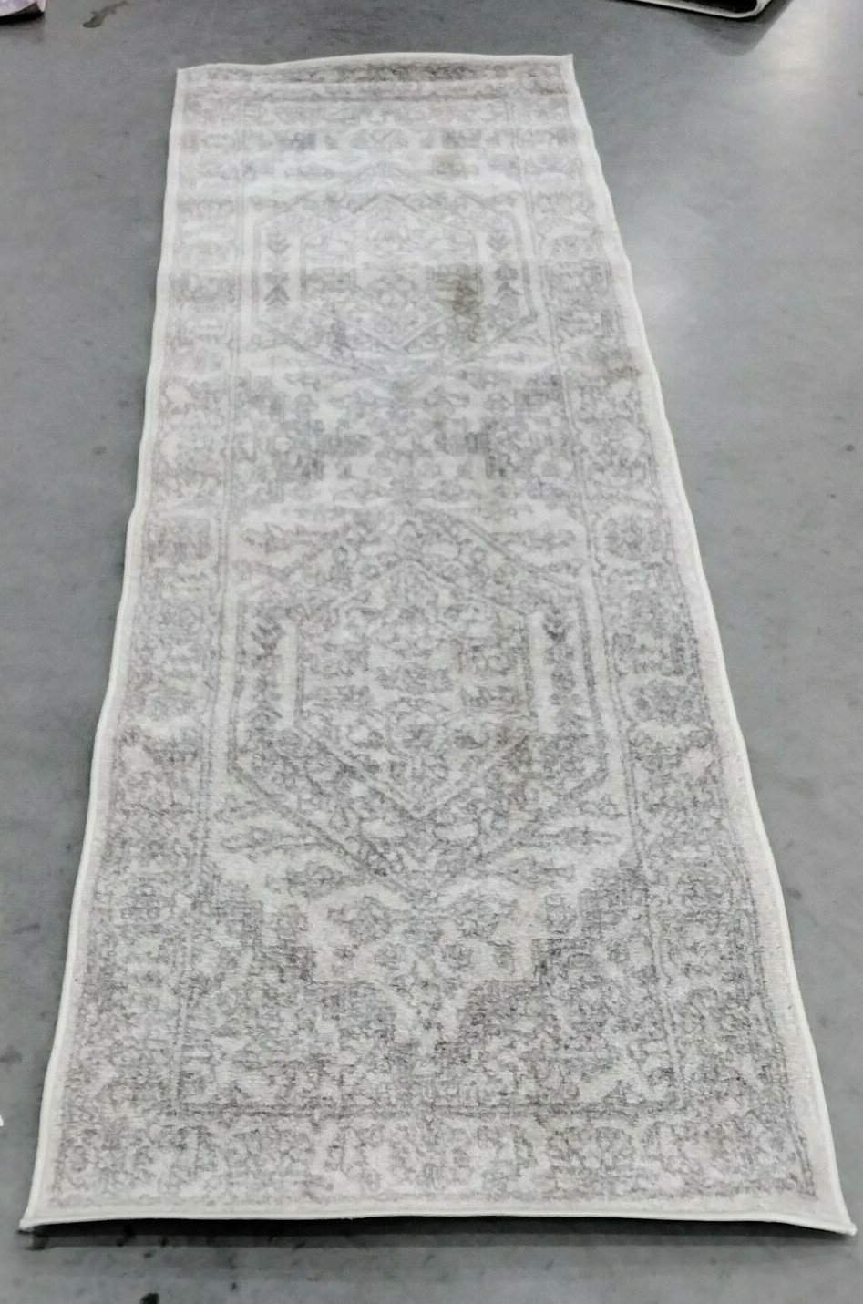 IVORY / SILVER 2′-6″ X 8′ Stained Rug, Reduced Price 1172707073 ADR108B-28
