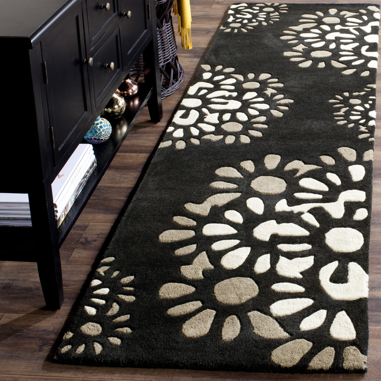 SAFAVIEH Martha Stewart MSR4730A Handmade Silhouette Rug