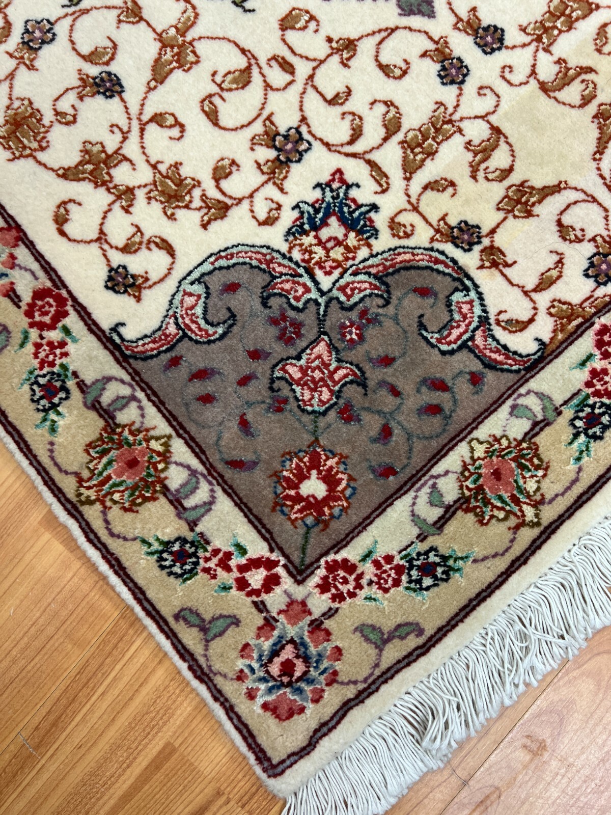 2’1″ x 3’1″ Floral Turkish Oriental Rug – Full Pile – Hand Made – Wool and Silk