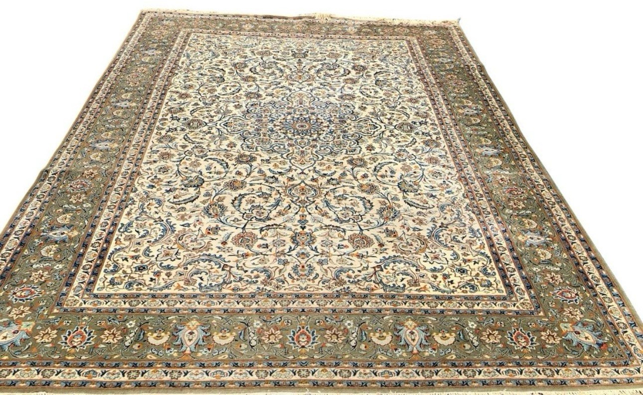 Semi Antique Kashane, Unique Design, 100%Wool