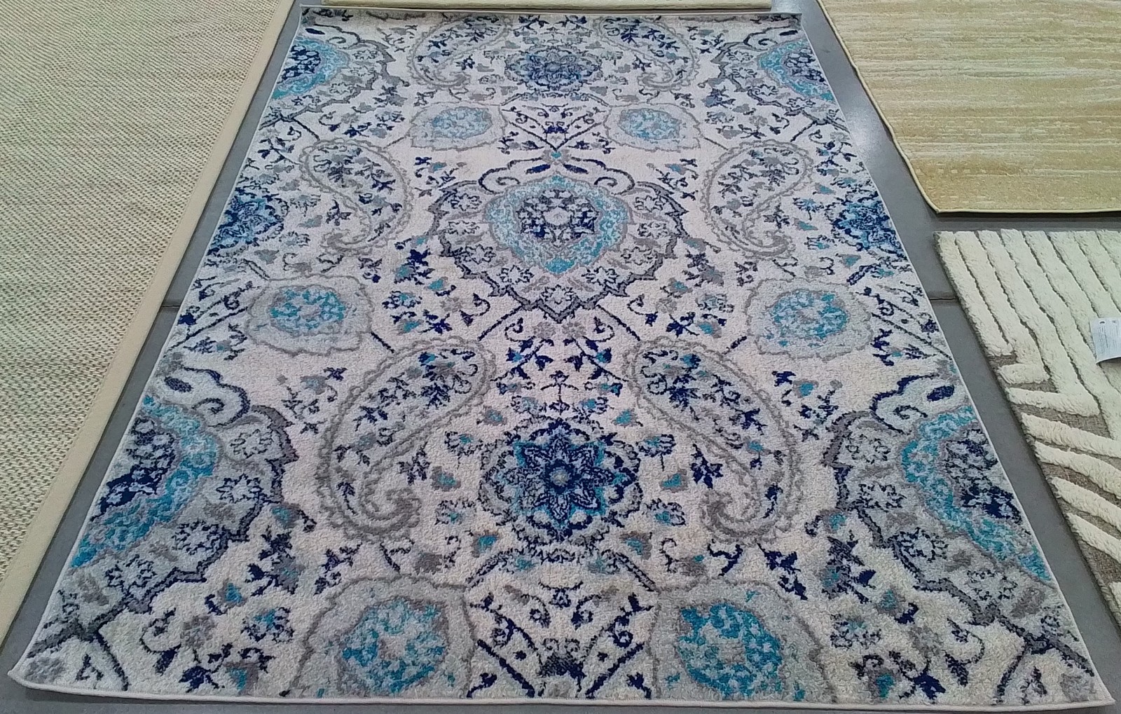CREAM / LIGHT GREY 5′-3″ x 7′-6″ Flaw in Rug, Reduced Price 1172790626 MAD600C-5