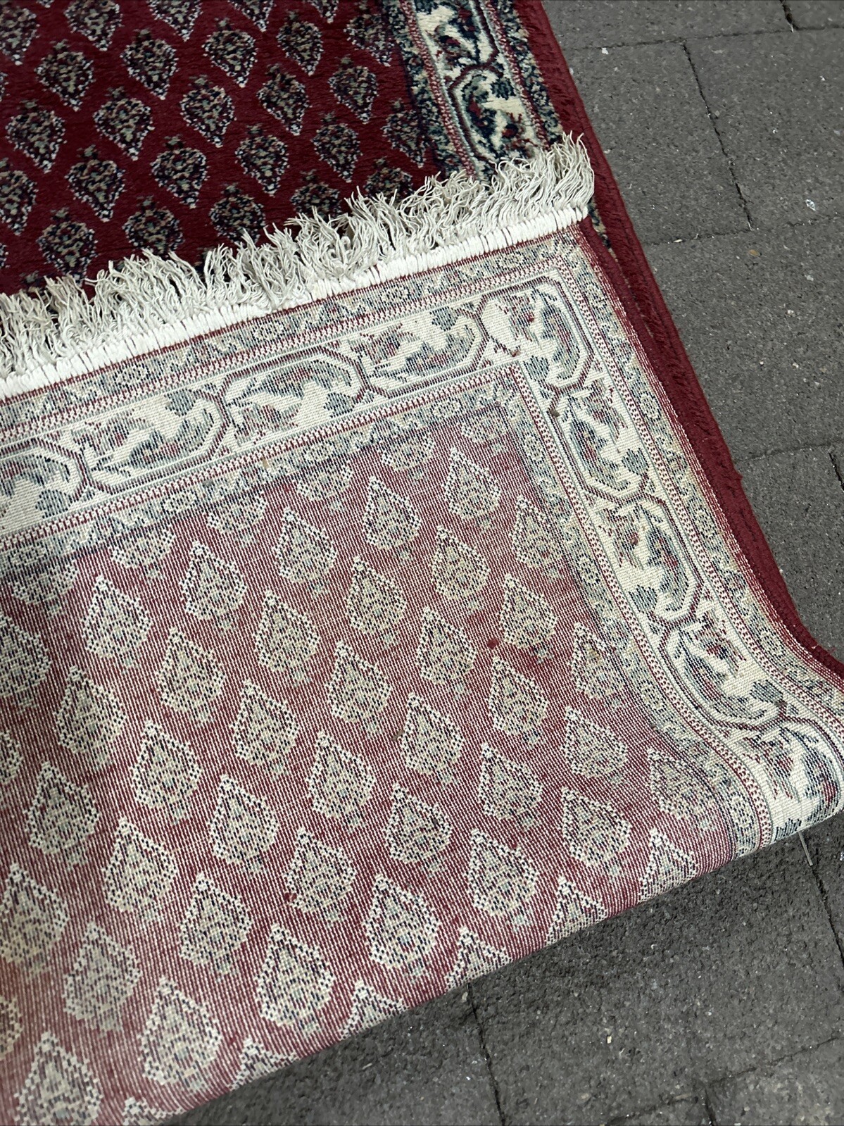Vintage Red Area Rug / Mat / Carpet Traditional Design Wool. 70cm X 140cm