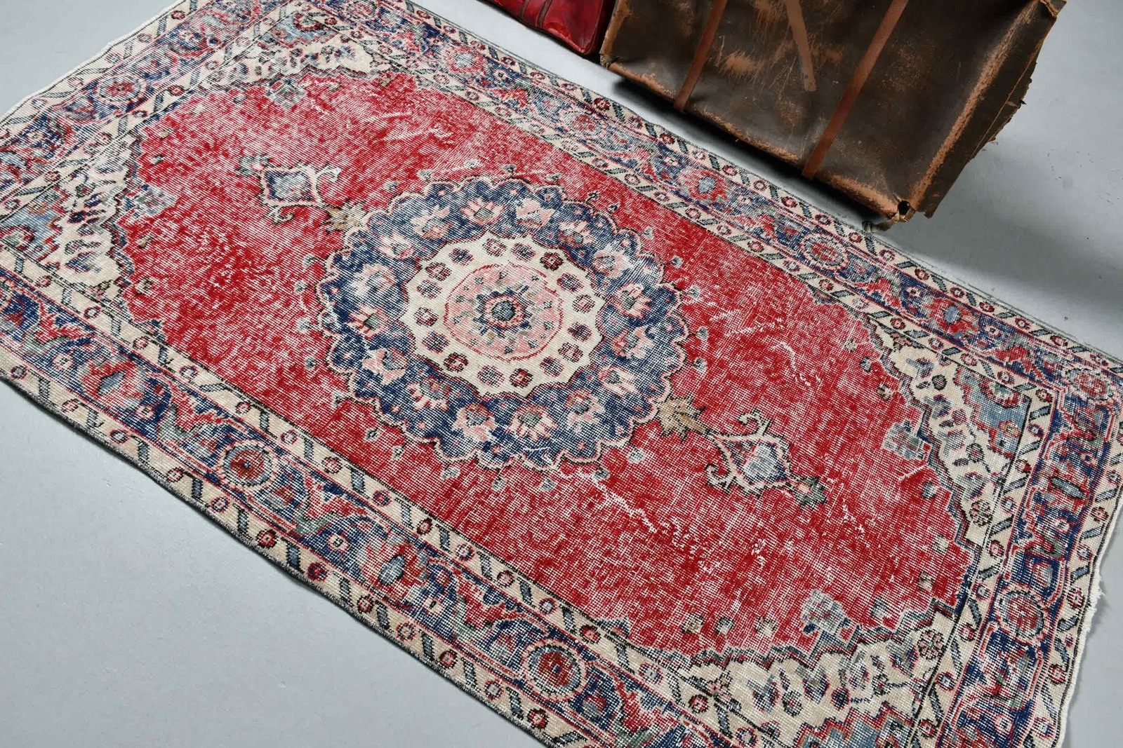 3,7×6,7 ft Vintage Rug, Red Camouflage Turkish Wool Rug