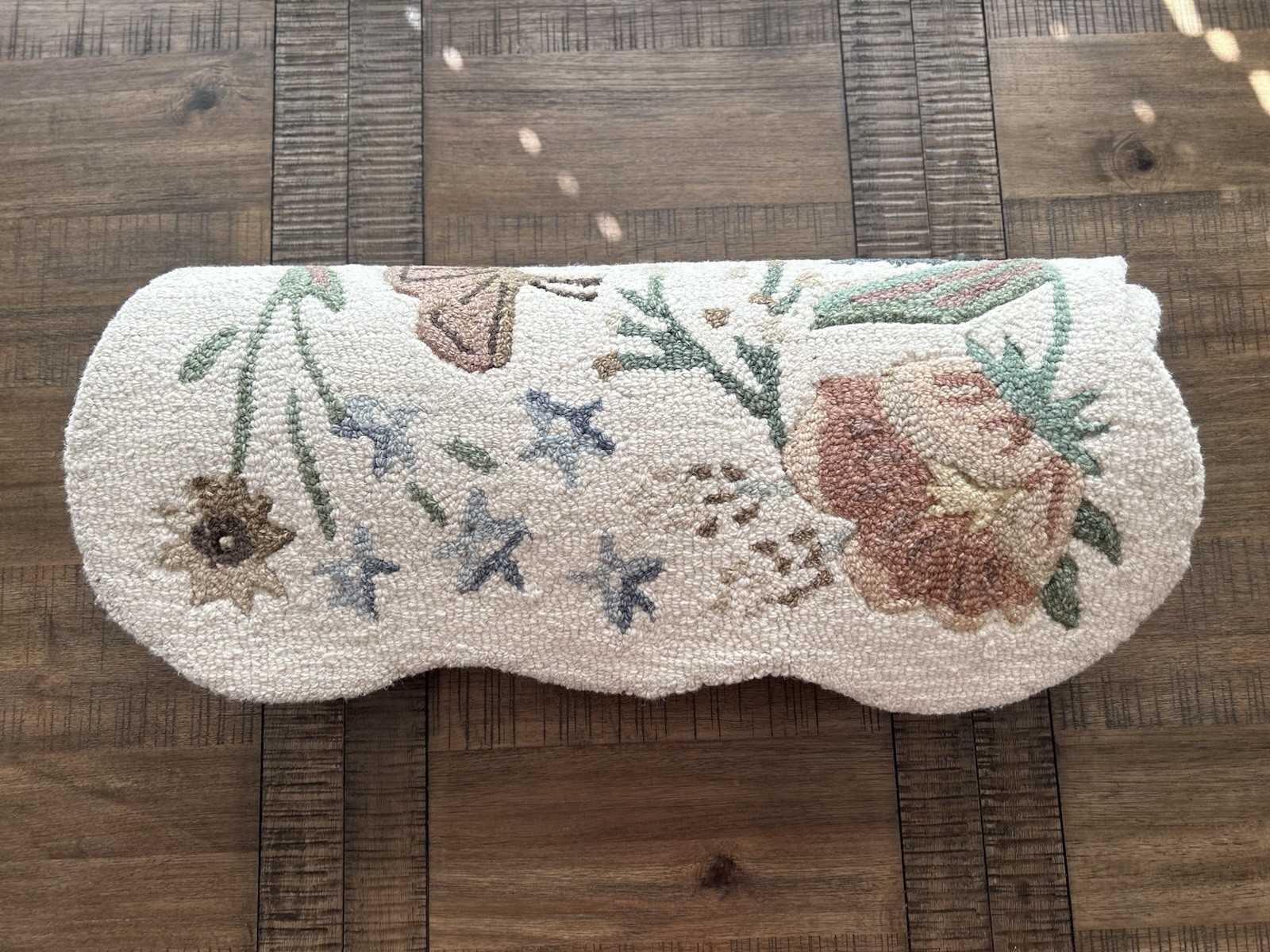 Rifle Paper Co x Loloi Silhouette Rug Strawberry Fields Cream 2’3”x3’9” OB READ