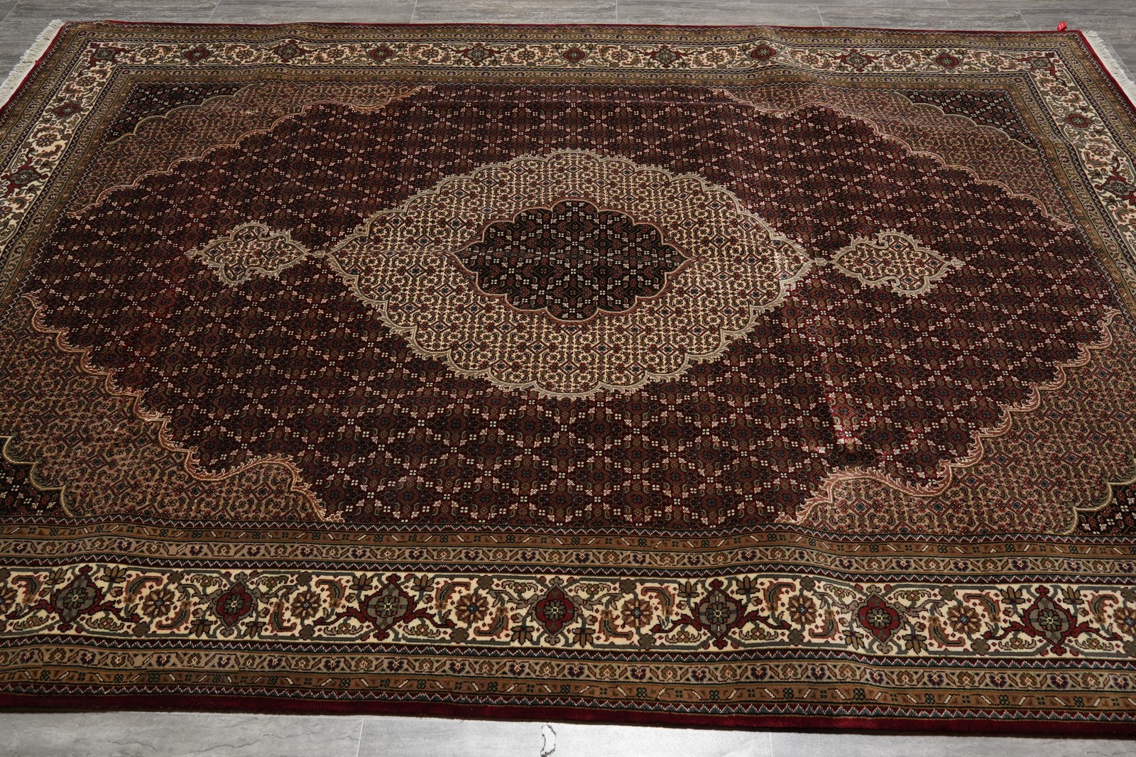 6.7 x 9.9 Mahii Tabriiz Rug Wool and Silk #F-3058