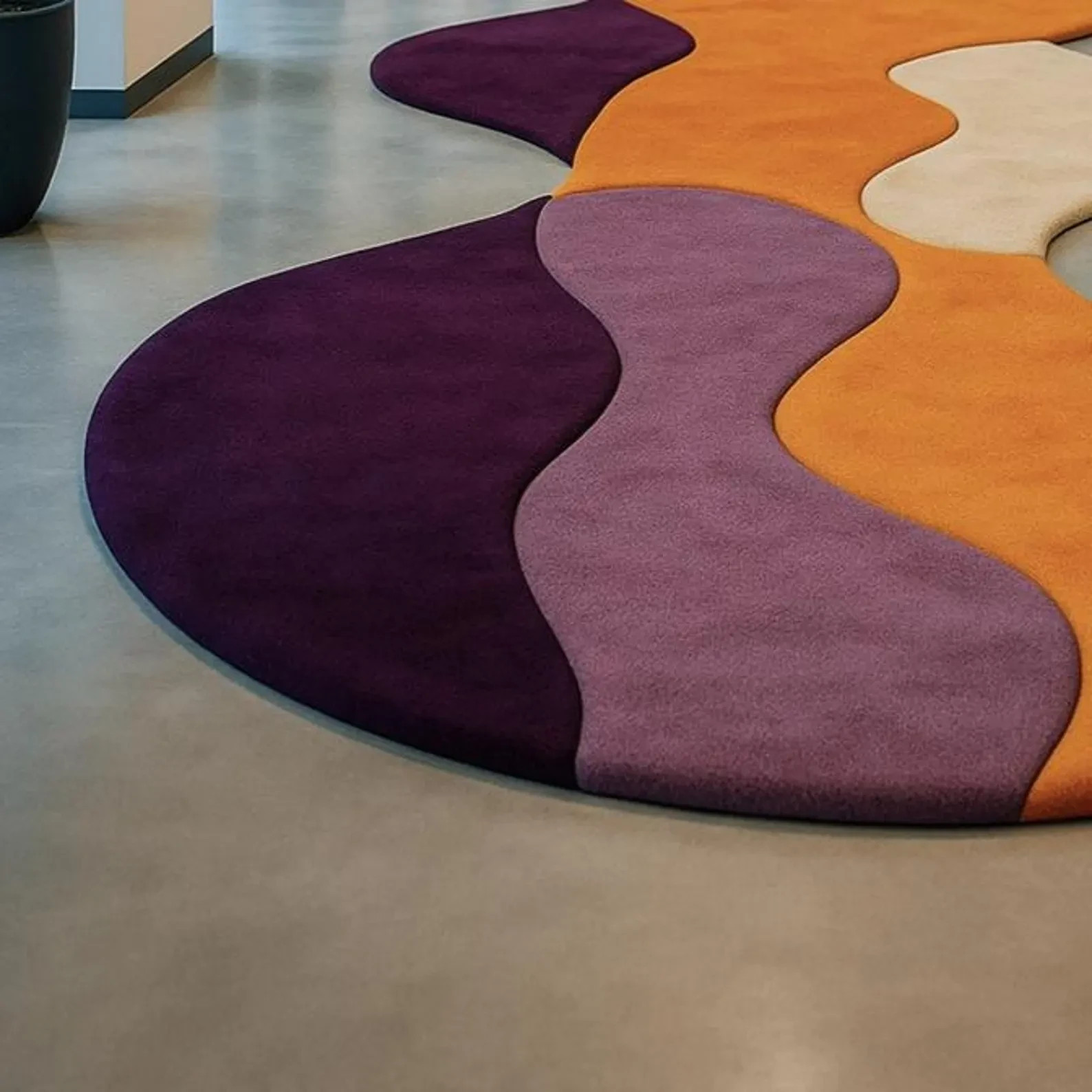 Hand-Tufted Wool Blend Rug: Modern Abstract Hallway Carpet Area Rug