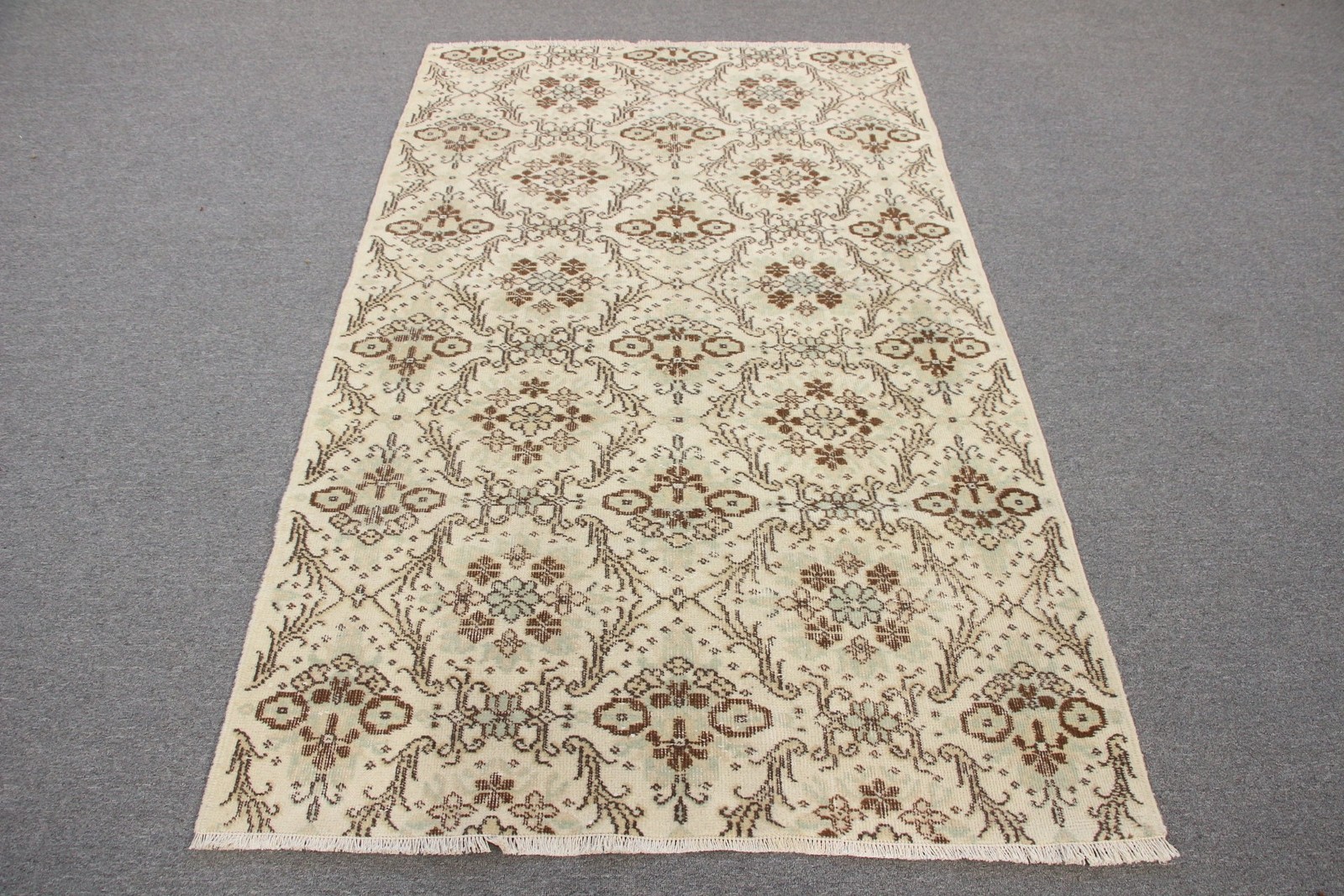 Turkish Vintage Rug, 4×6,7 ft Area Rug, White Brown Oriental Rug