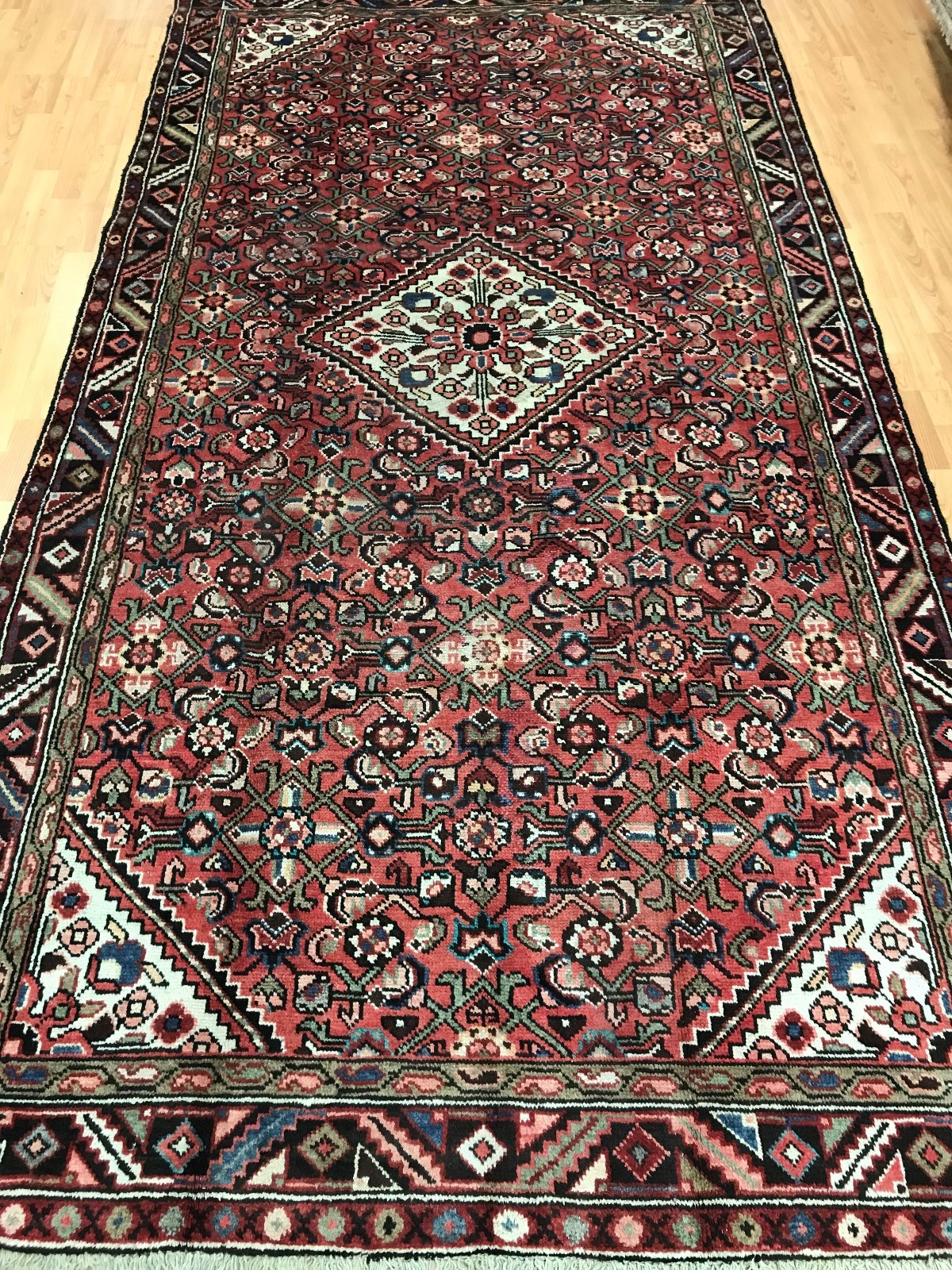 5’4″ x 10’3″ Turkish Oriental Rug – 1950s – Hand Made