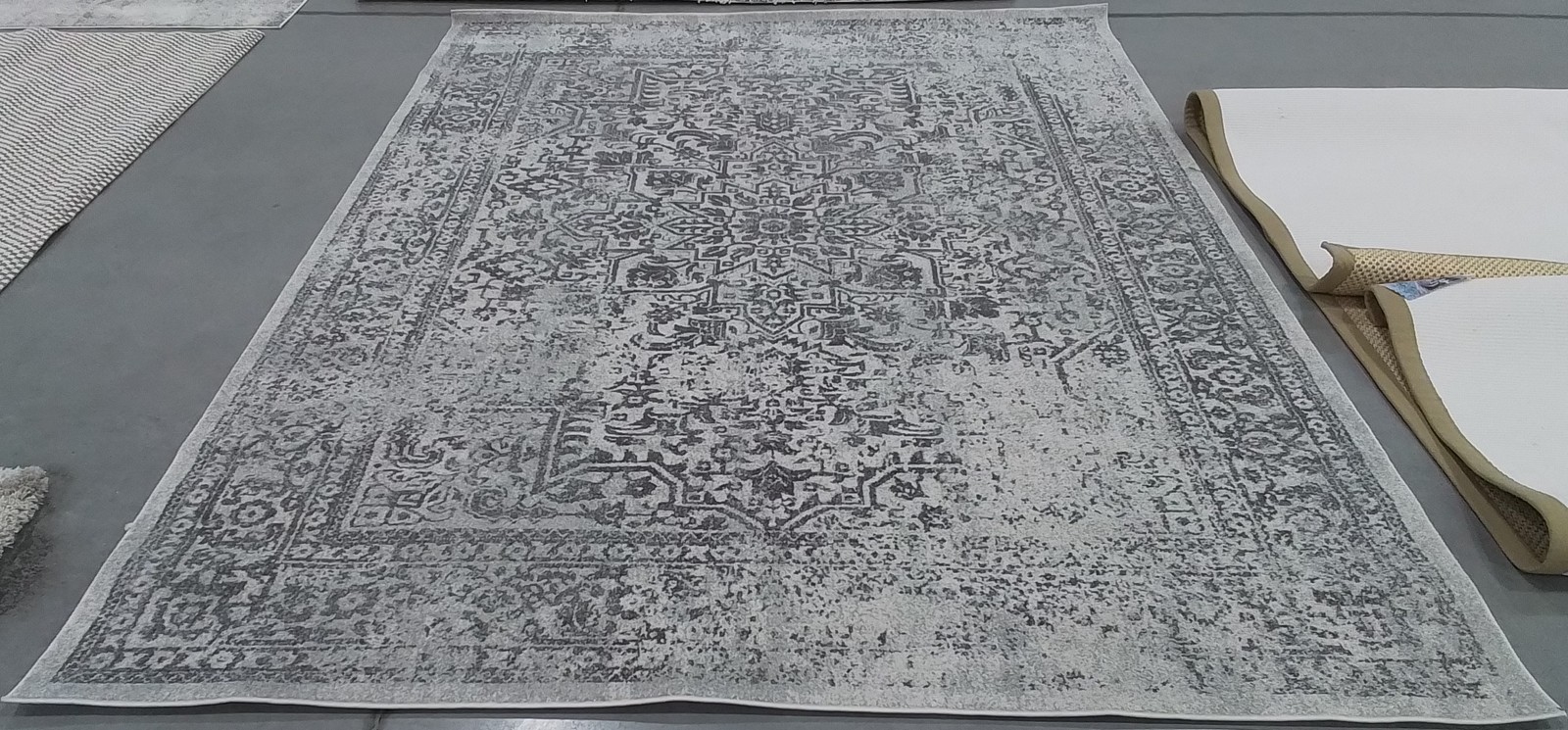 IVORY GREY 8′-0″ x 10′-0″ Damaged Binding Rug Reduced Price 1172798037 EVK256F-8