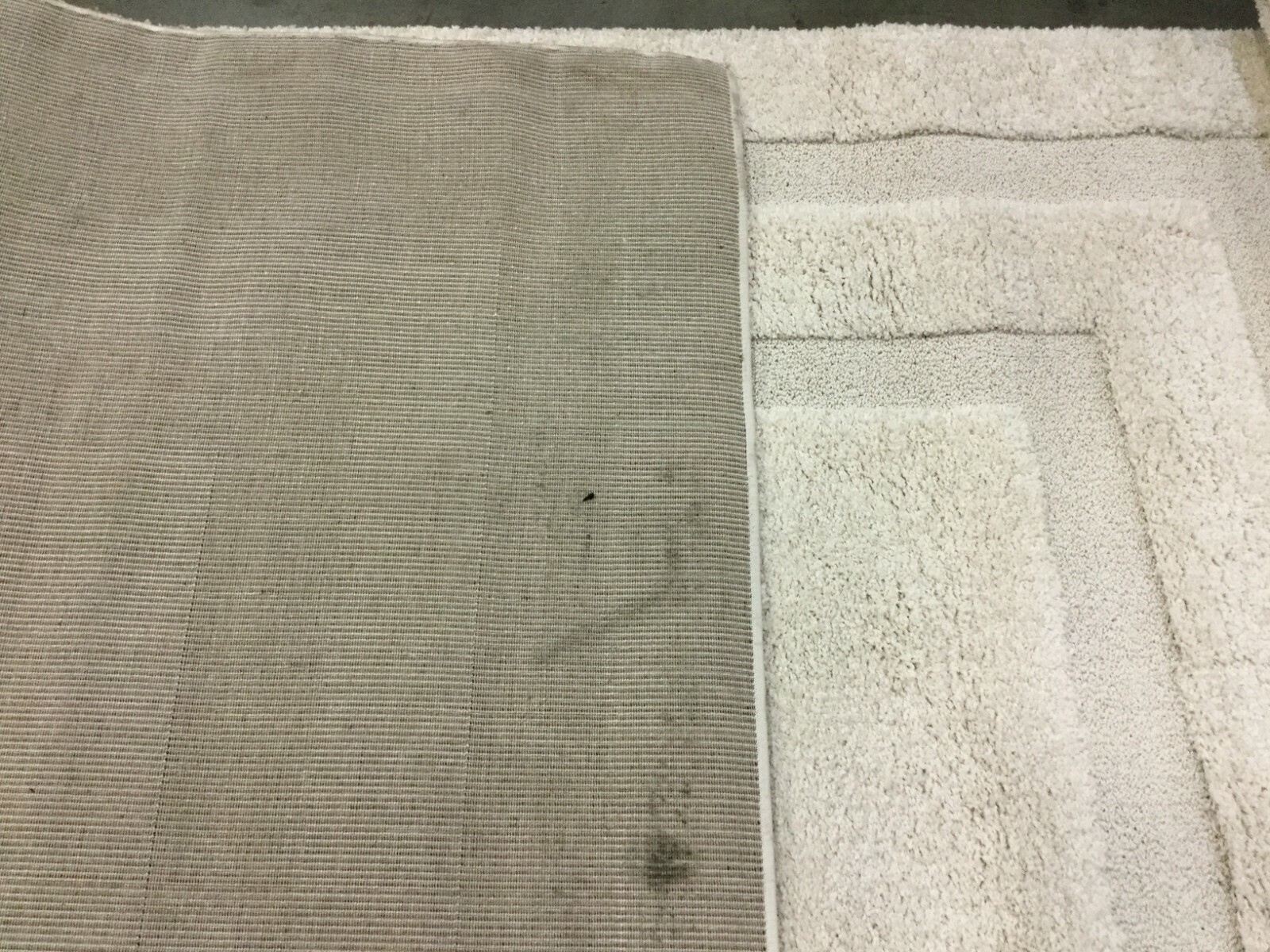 CREME / CREME 6′ X 9′ Back Stain Rug, Reduced Price 1172630878 SG454-1111-6
