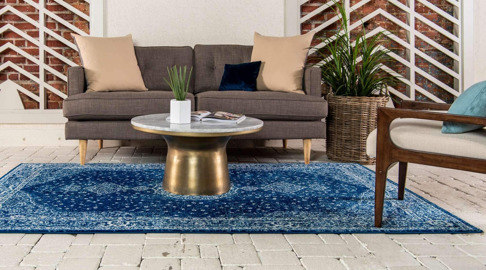 Bromley Collection Area Rug – Midnight (3′ 3″ x 5′ 3″ Rectangle, Navy Blue/ I…
