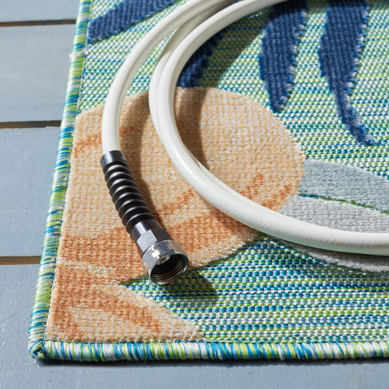 SAFAVIEH Outdoor CBN454Y Cabana Collection Green / Rust Rug