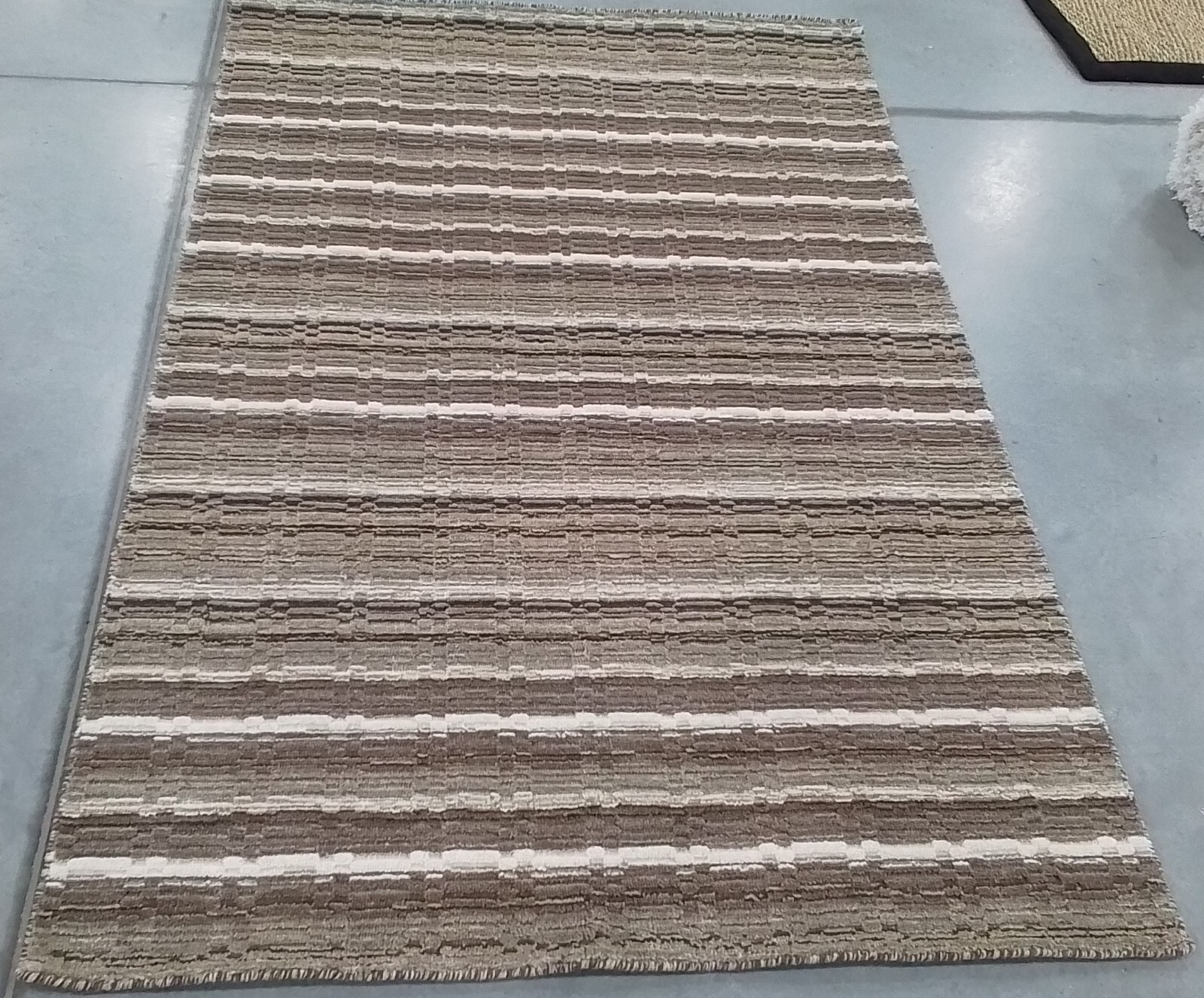 NATURAL / MULTI 4′-0″ x 6′-0″ Back Stain Rug, Reduced Price 1172765752 HIM705A-4