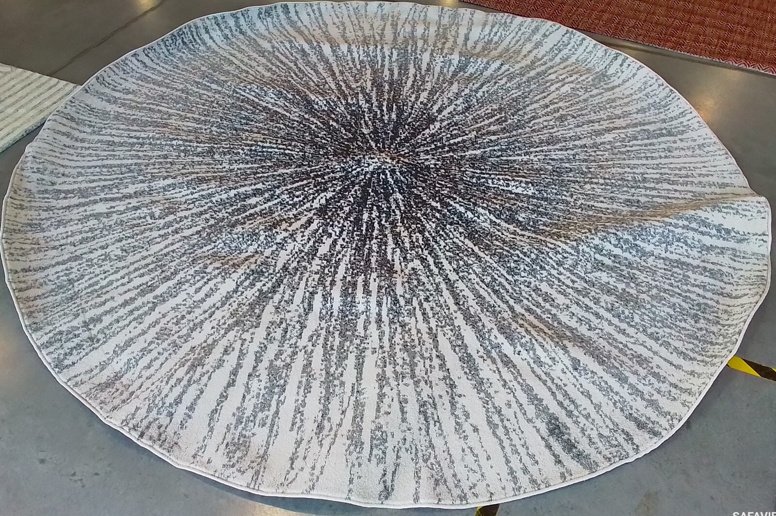 BLACK / IVORY 9′-0″ x 9′-0″ Back Stain Rug, Reduced Price 1172771743 EVK228K-9R