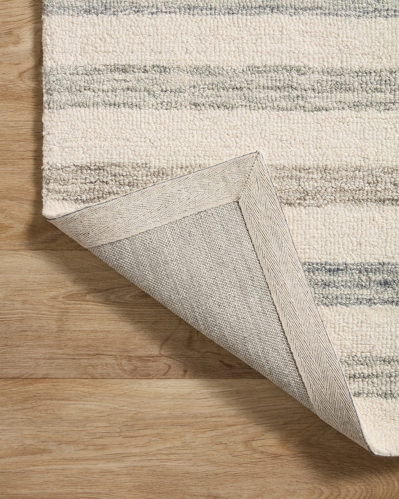 Chris Loves Julia Chris Collection Chr05 Ivory/slate 20 X 50 .50 Pile Hei