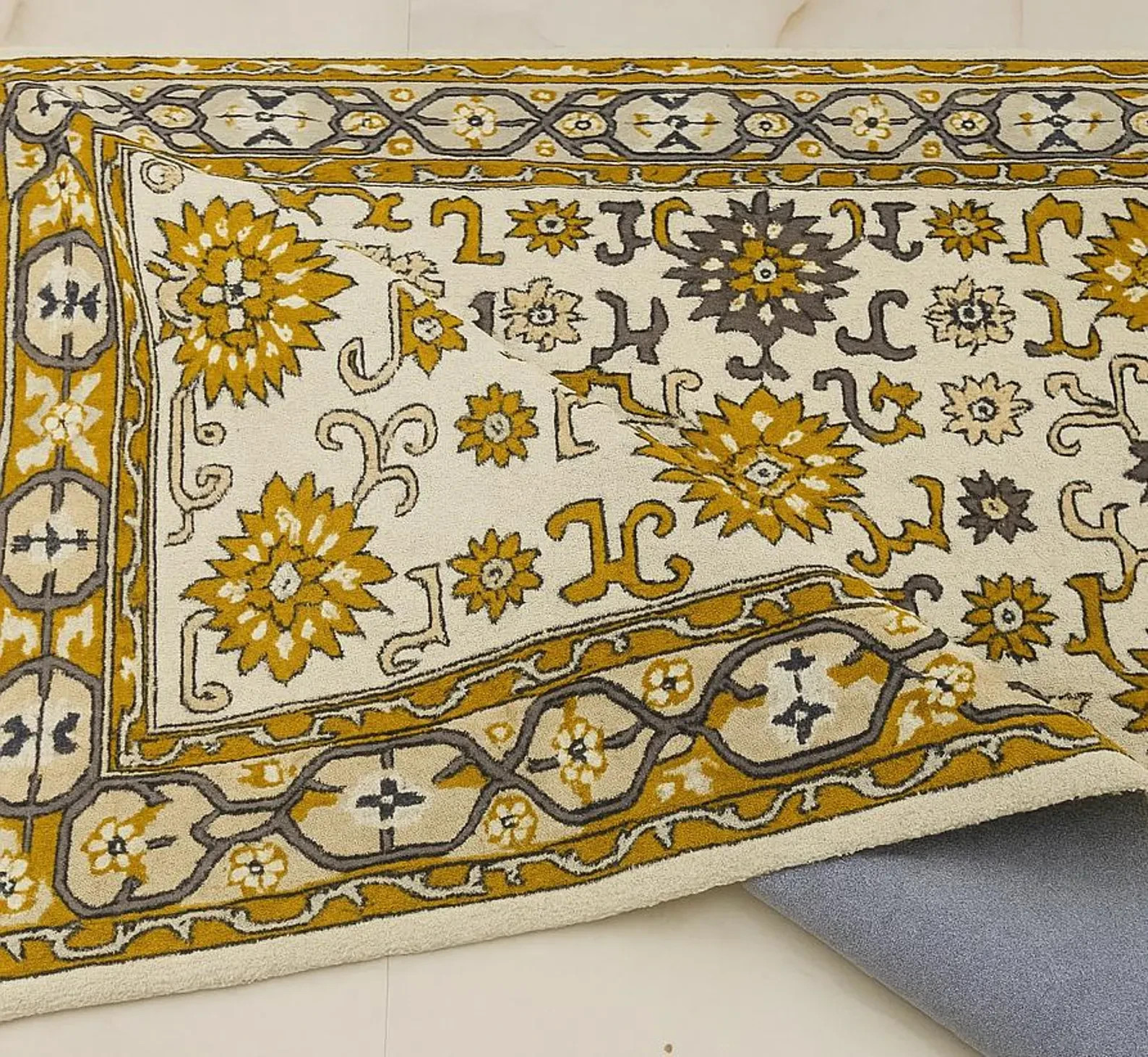 Handmade Wool Area Rug: Ivory Floral Oriental Rug with Yellow & Gray