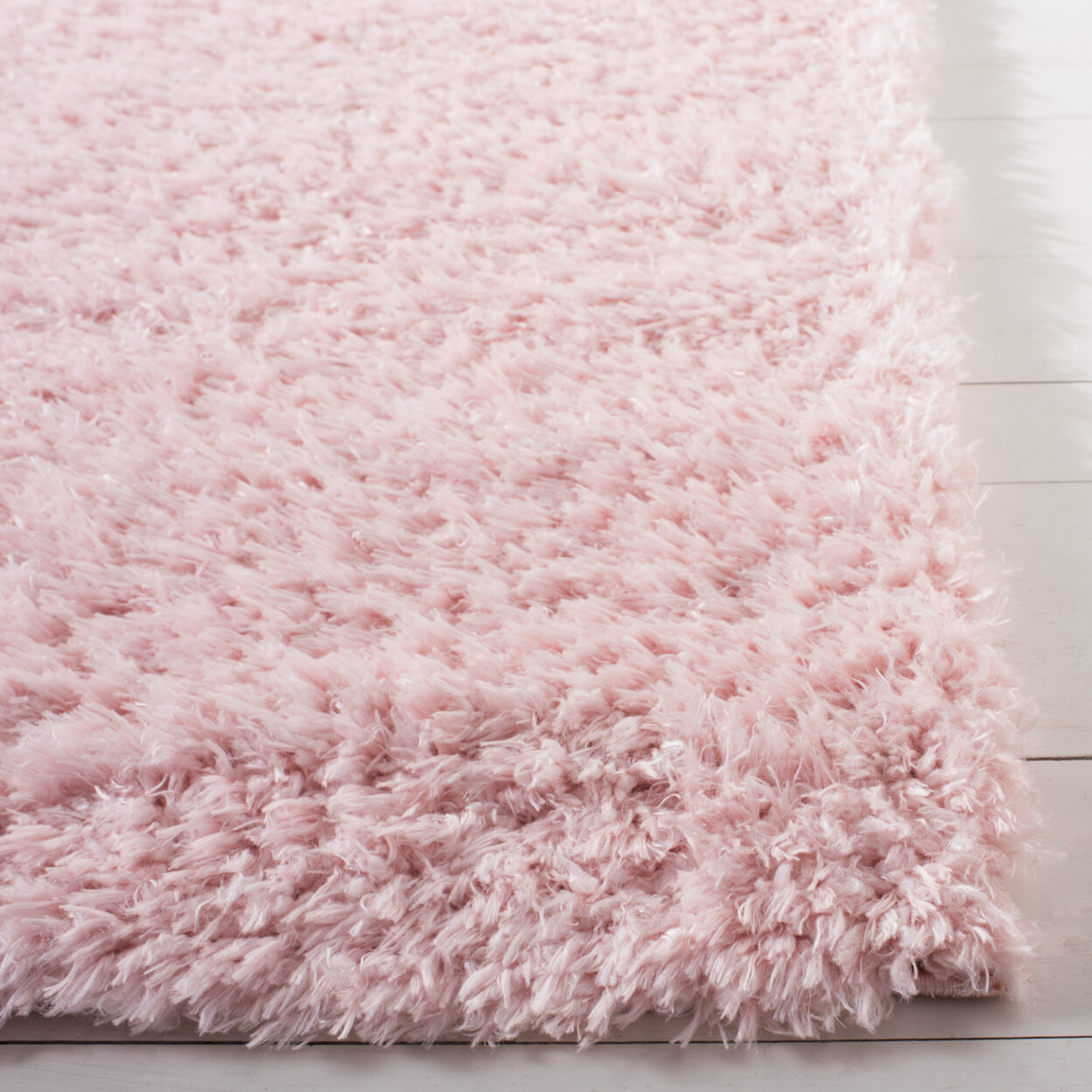 SAFAVIEH Madrid Shag Collection MDG256U Blush Rug