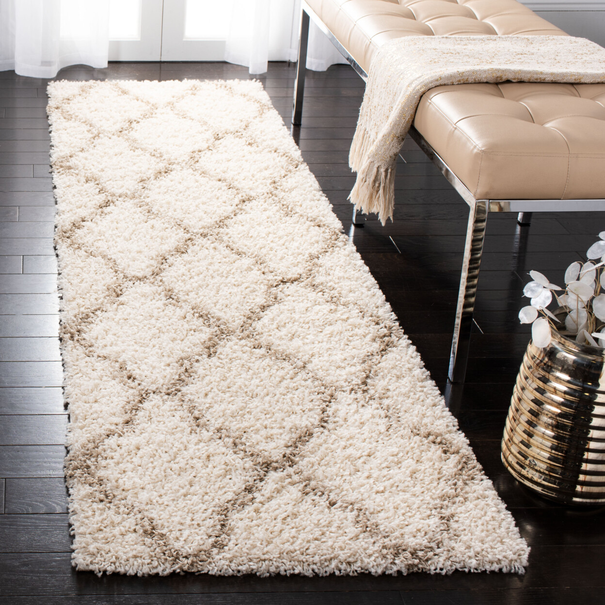 SAFAVIEH Dallas Shag SGD257B Ivory / Beige Rug