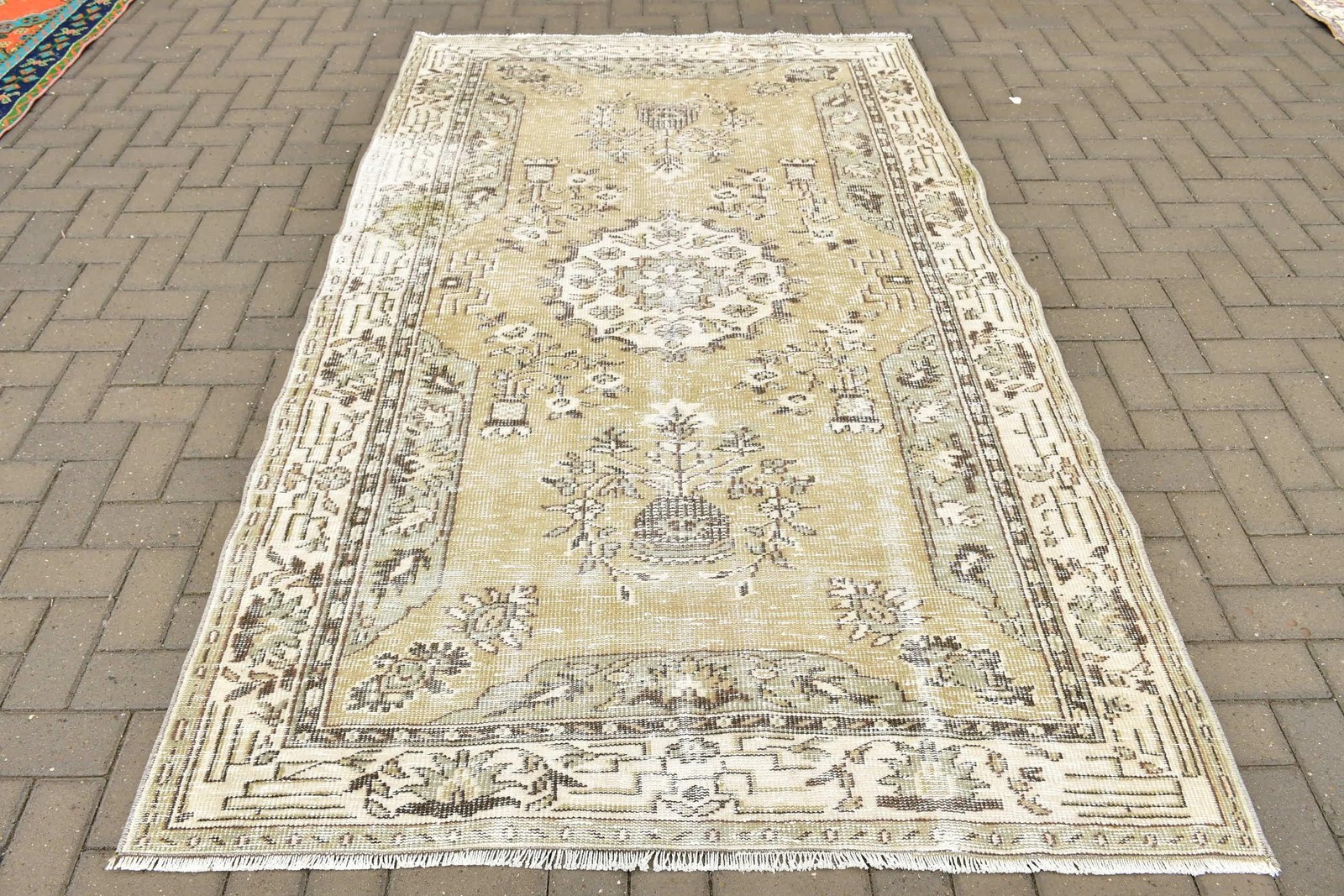 Turkish Vintage Rug, 4,9×8,1 ft Rug, Brown Area Floral Rug