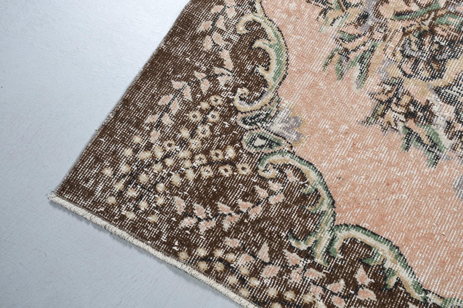 Vintage 5,6×10,2 ft Rug, Large Turkish Rug, Brown Pink Ombré Wool Rug
