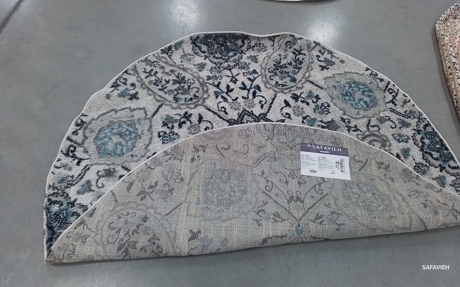CREAM LGREY 5′-3″ x 5′-3″ Binding Stain Rug, Reduced Price 1172783685 MAD600C-5R