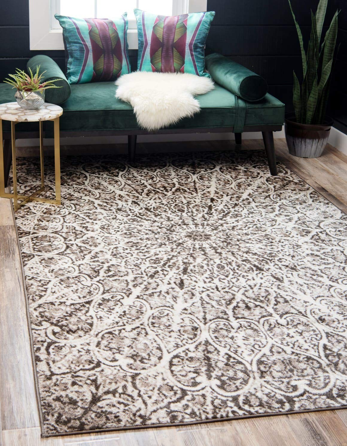 Sofia Collection Area Rug – Grace (2′ 2″ x 3′ 1″, Brown/ Ivory)