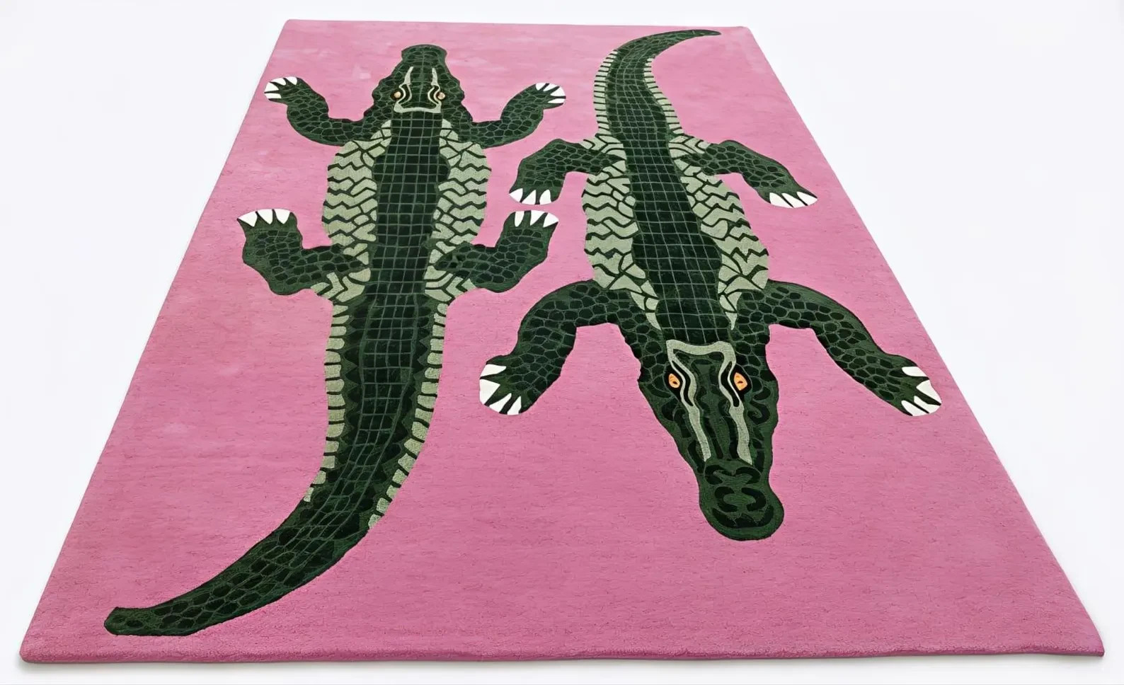 Handmade Luxury Alligator Area Rug: Crocodile Motif Design Rug