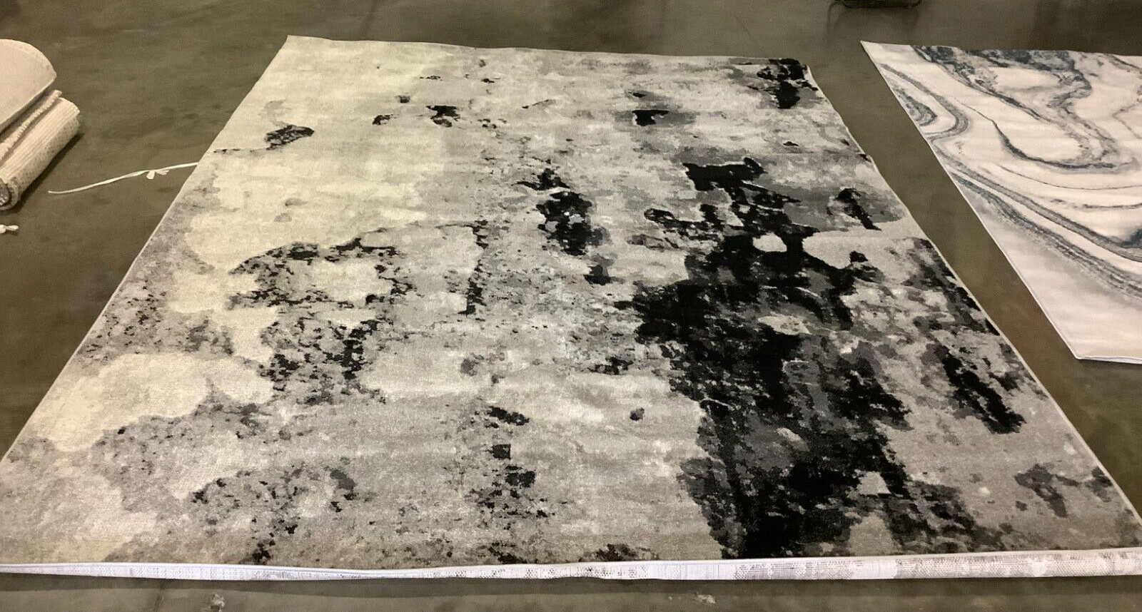 GREY / BLACK 9′ X 12′ Flaw in Rug, Reduced Price 1172664267 ADR134Z-9