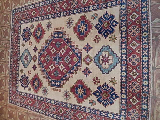 5′ x 6′ Ivory Kazak Rug 77257