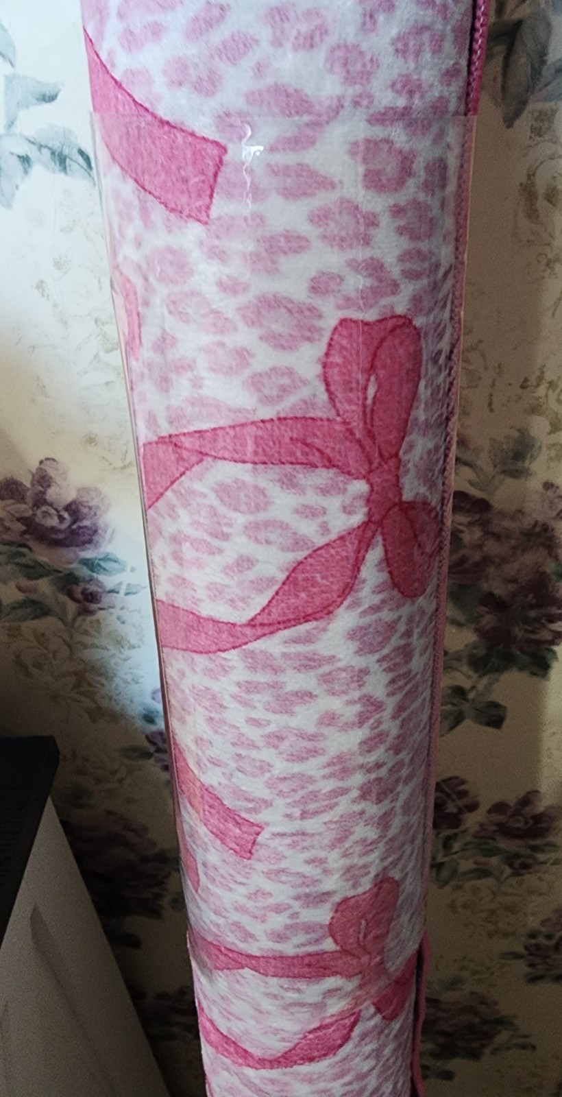 Juicy Couture Pink Leopard-Cheetah Coquette Bow Print Area Rug 5ft x 7ft